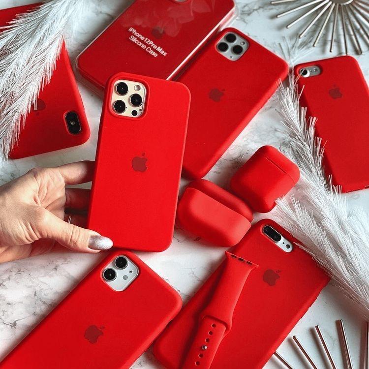Silicone case iPhone 15 Pro crvena
