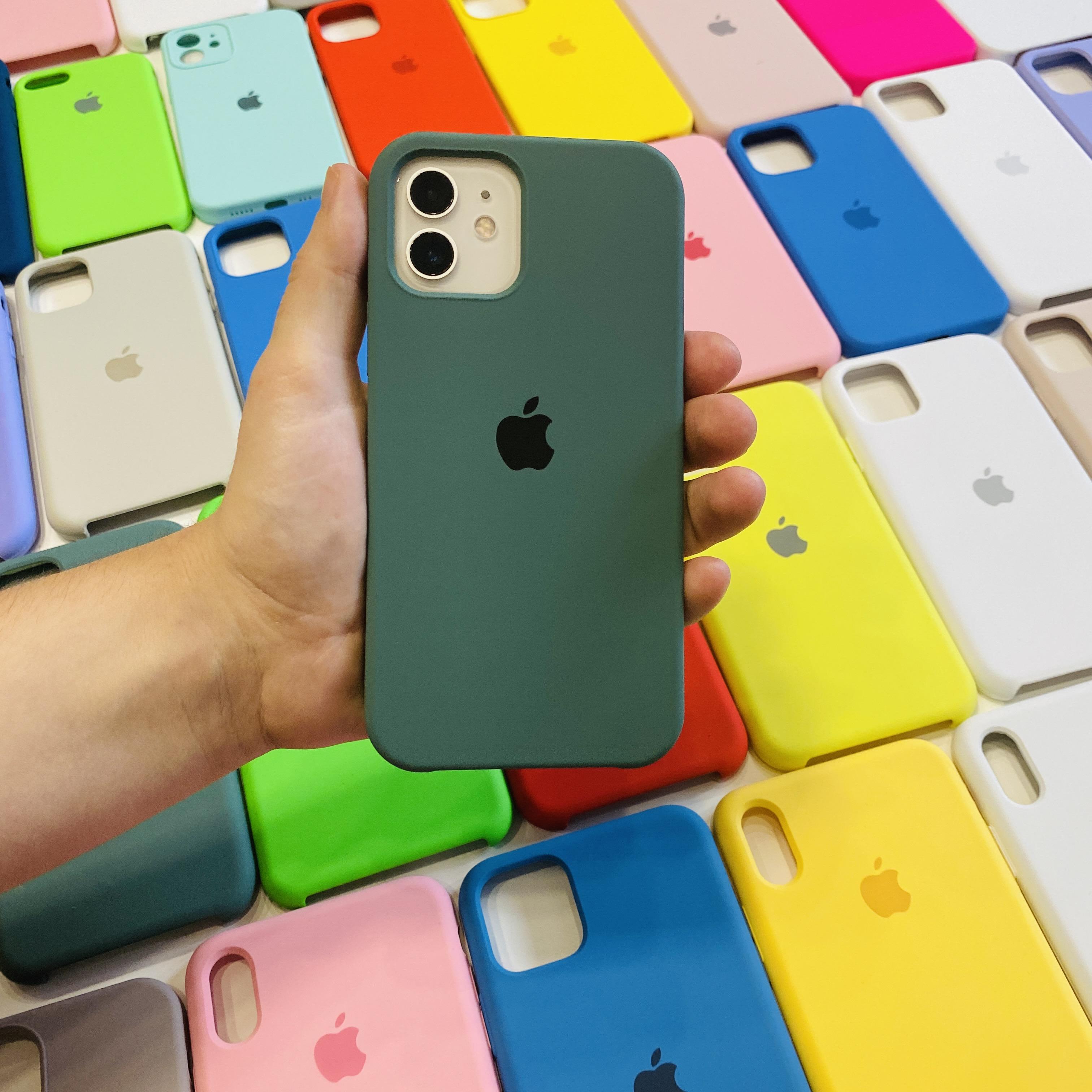 Silicone case iPhone 15 Pro maslinasto zelena