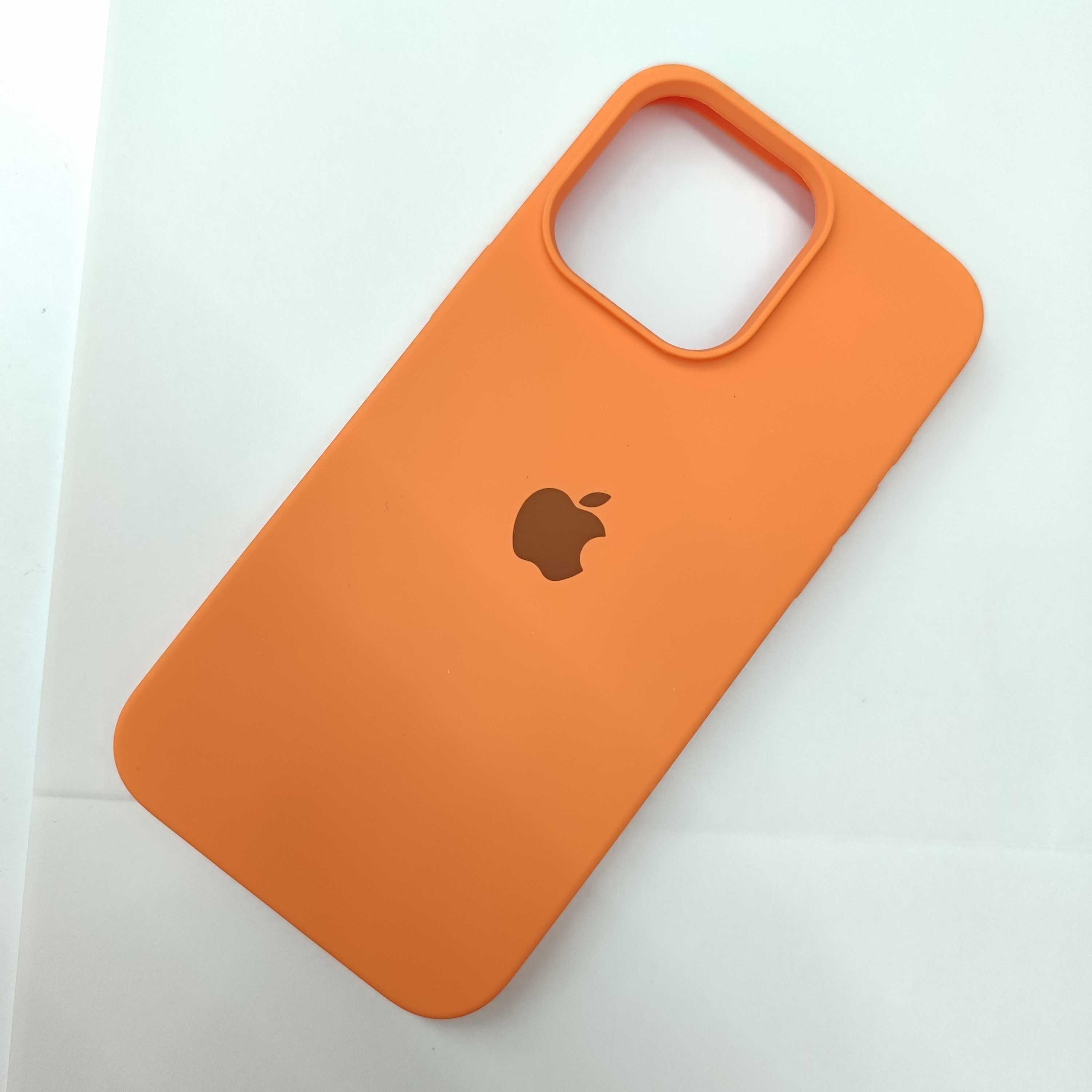 Silicone case iPhone 15 Pro narandzasta