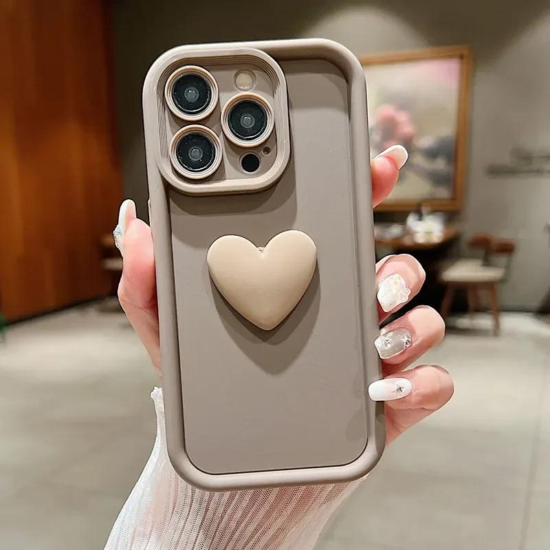 Anti drop maska sa srcem smedja iPhone 15 Pro